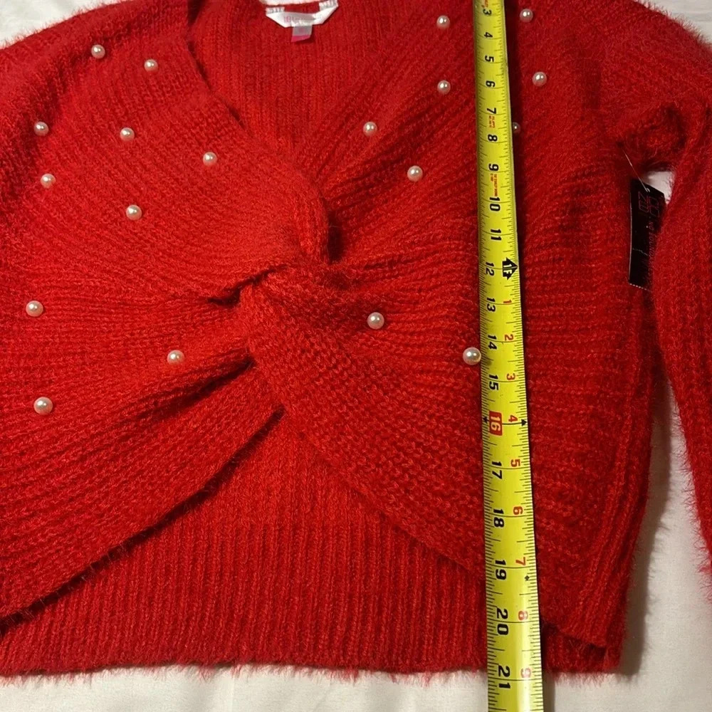 Red Twist Front Pearl Embellished Valentine Sweater size Medium - Picture 7 of 11
